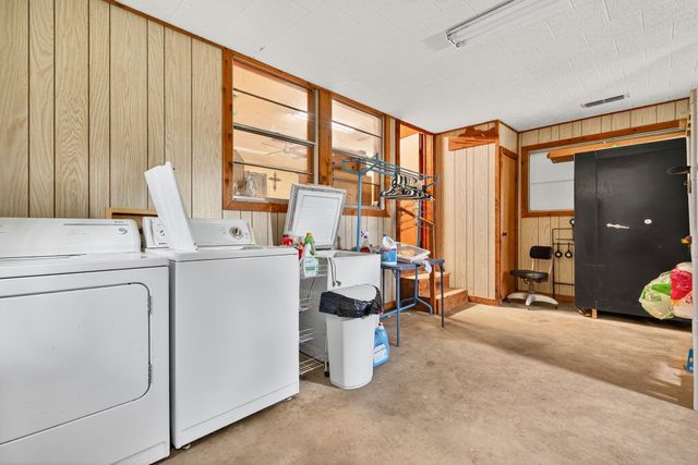 8 SW Poteet Road, Bryson, TX 76427