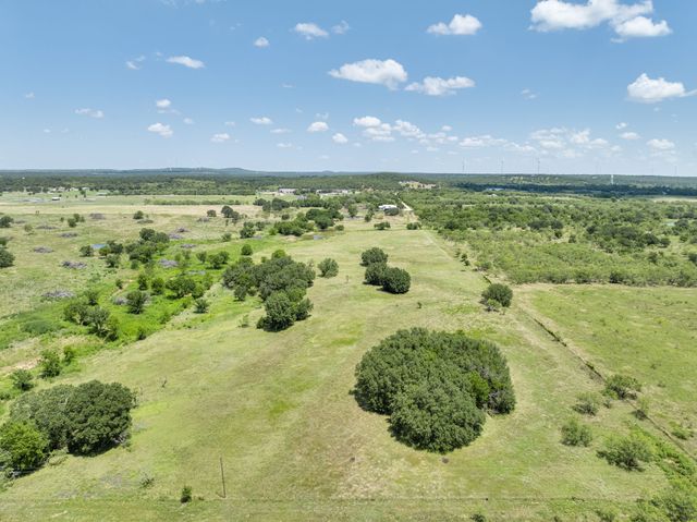 8 SW Poteet Road, Bryson, TX 76427