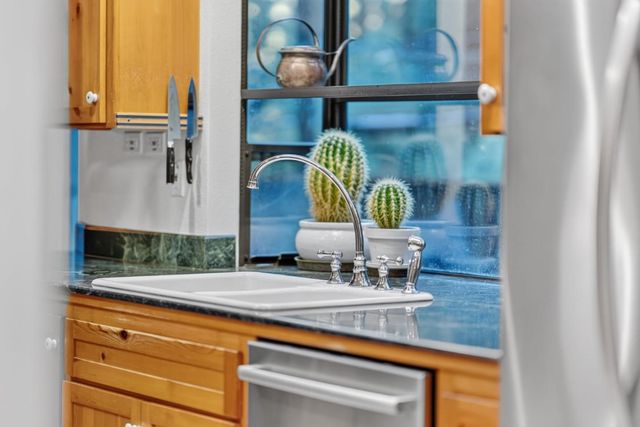 20905 Comanche Trail, Los Gatos, CA 95033