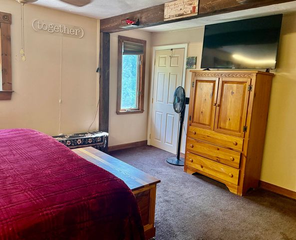 29 Tandy Road, Deerfield, NH 03037