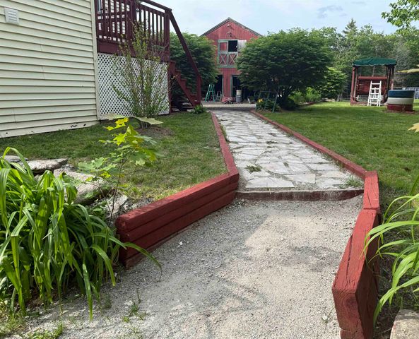 29 Tandy Road, Deerfield, NH 03037