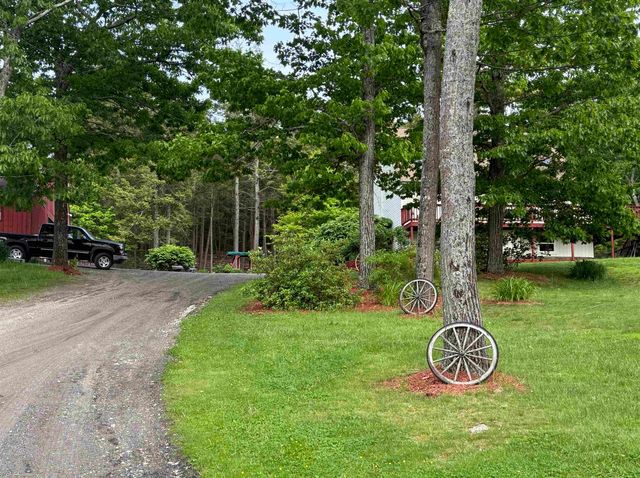 29 Tandy Road, Deerfield, NH 03037