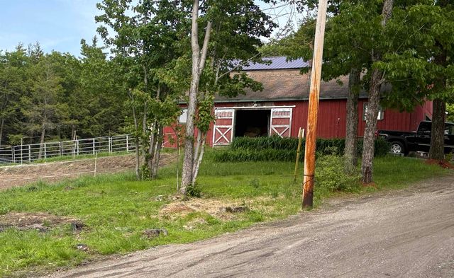 29 Tandy Road, Deerfield, NH 03037