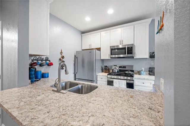 158 Maegan 7, Thousand Oaks, CA 91362