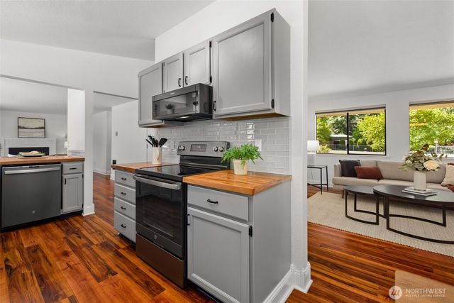 16020 SE 322nd Street, Auburn, WA 98092