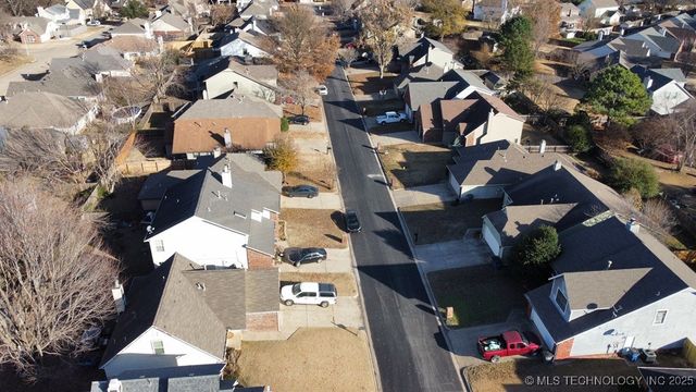 8932 E 87th Place, Tulsa, OK 74133