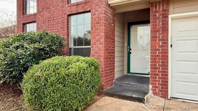 8932 E 87th Place, Tulsa, OK 74133