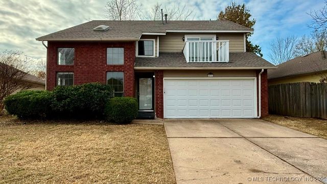 8932 E 87th Place, Tulsa, OK 74133
