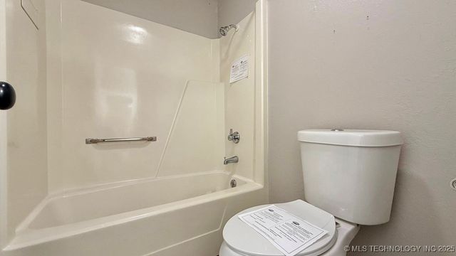 8932 E 87th Place, Tulsa, OK 74133