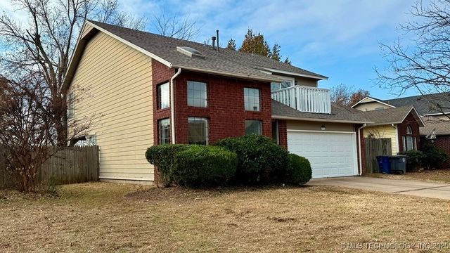 8932 E 87th Place, Tulsa, OK 74133