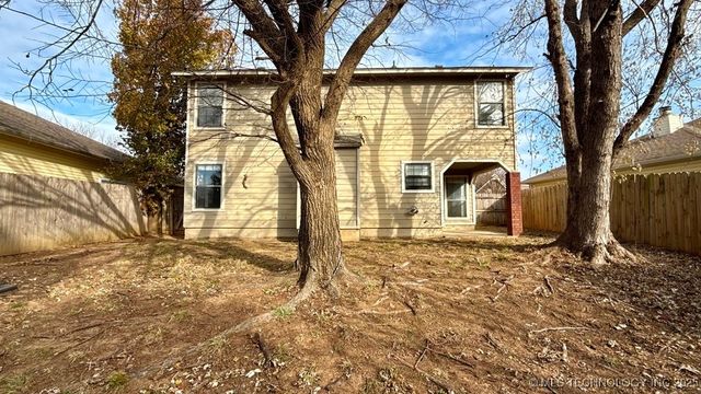 8932 E 87th Place, Tulsa, OK 74133