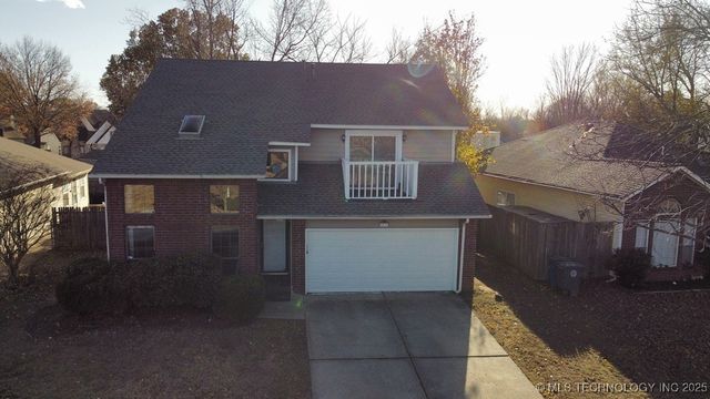 8932 E 87th Place, Tulsa, OK 74133