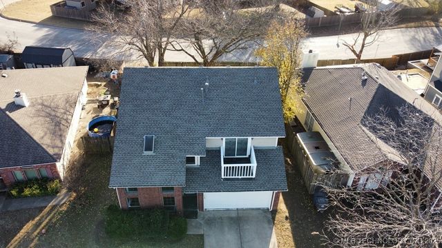 8932 E 87th Place, Tulsa, OK 74133