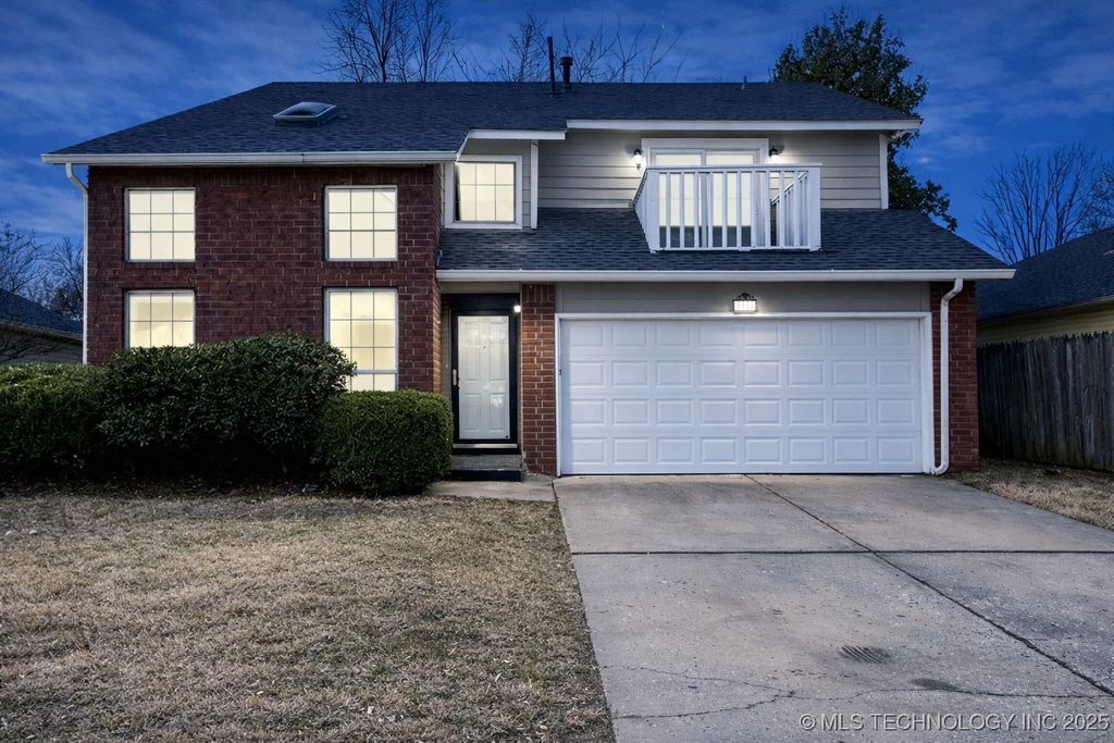 8932 E 87th Place, Tulsa, OK 74133