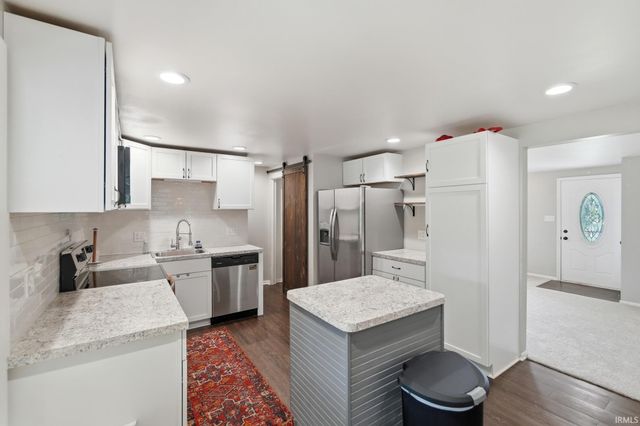 1621 Lindenwood Avenue, Fort Wayne, IN 46808