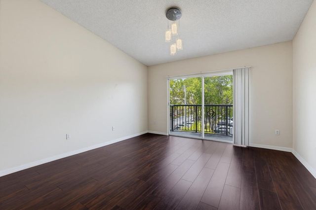 400 CRESTWOOD Court N 417, Royal Palm Beach, FL 33411