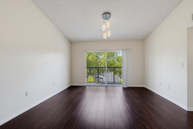 400 CRESTWOOD Court N 417, Royal Palm Beach, FL 33411