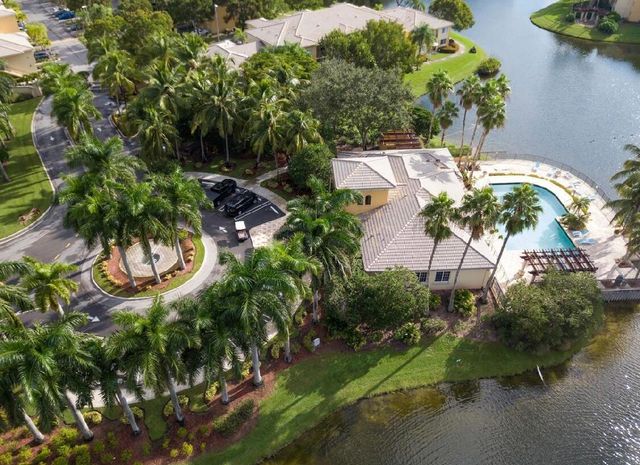 400 CRESTWOOD Court N 417, Royal Palm Beach, FL 33411