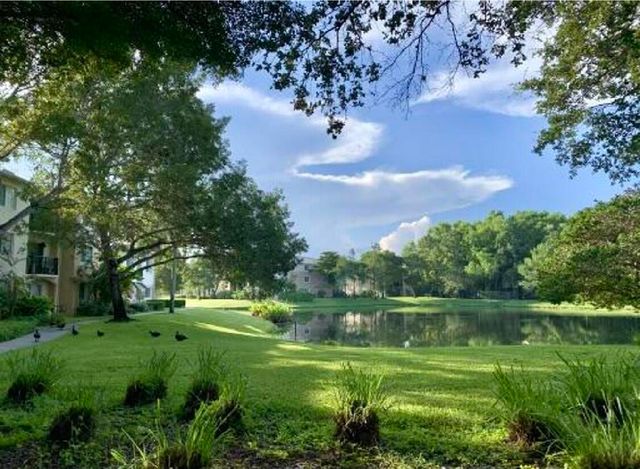 400 CRESTWOOD Court N 417, Royal Palm Beach, FL 33411