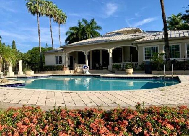 400 CRESTWOOD Court N 417, Royal Palm Beach, FL 33411