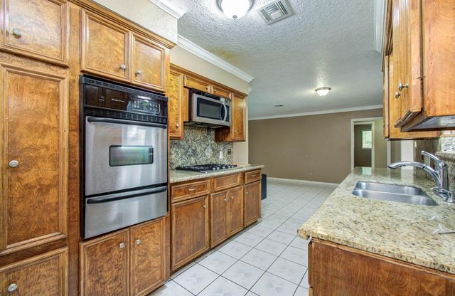 2508 Grape Lane, Pasadena, TX 77502