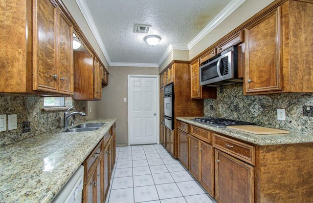 2508 Grape Lane, Pasadena, TX 77502