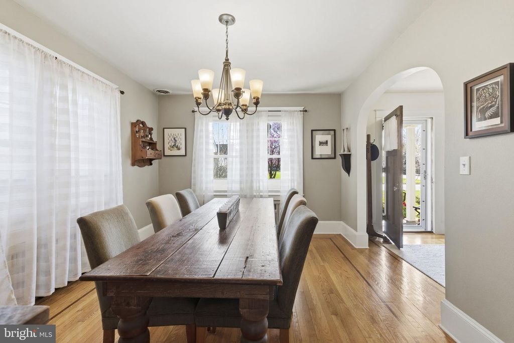 Image 10 of property listing at 555 GILES ST, Havre De Grace, MD 21078