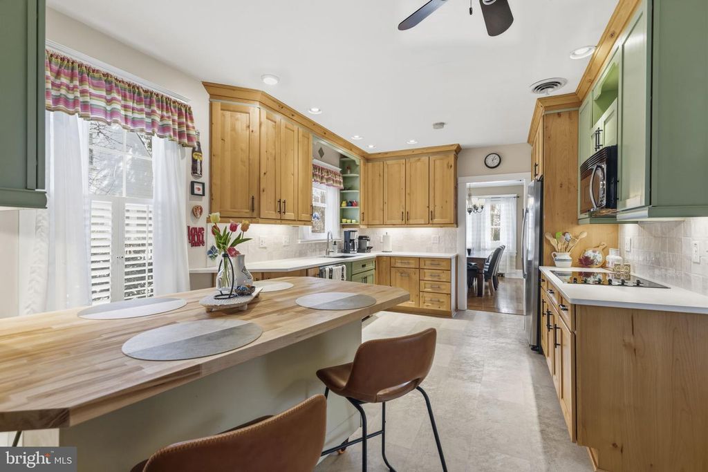 Image 11 of property listing at 555 GILES ST, Havre De Grace, MD 21078