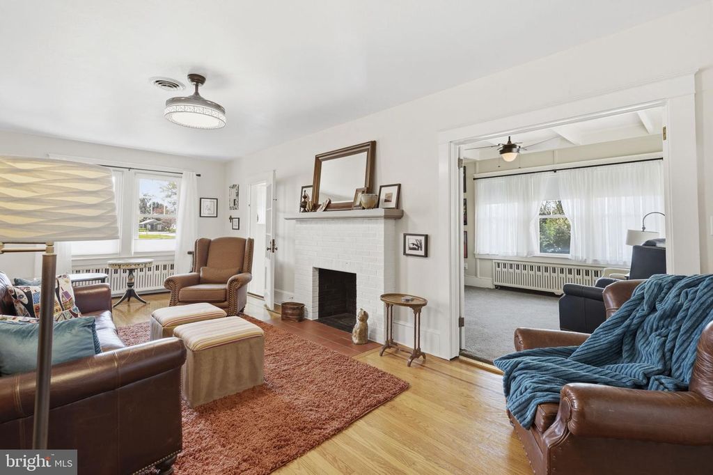 Image 4 of property listing at 555 GILES ST, Havre De Grace, MD 21078