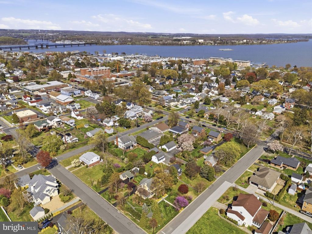 Image 49 of property listing at 555 GILES ST, Havre De Grace, MD 21078