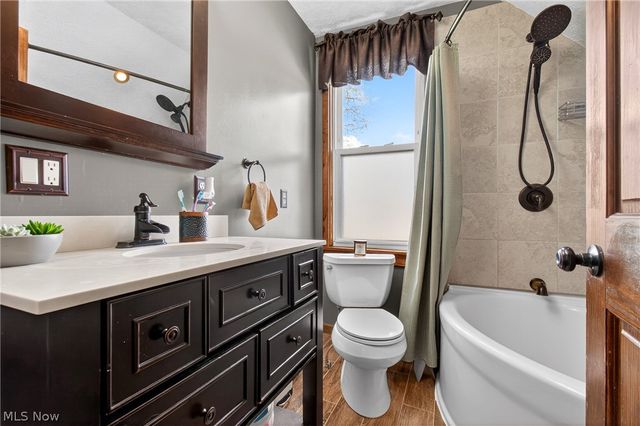 365 Poplar Street NW, Bolivar, OH 44612