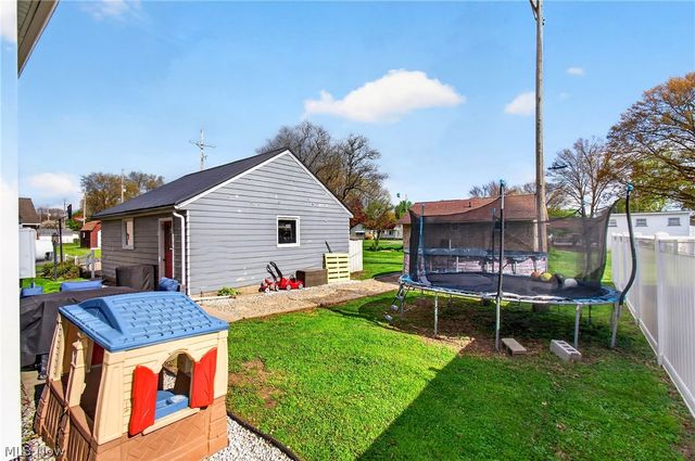 365 Poplar Street NW, Bolivar, OH 44612
