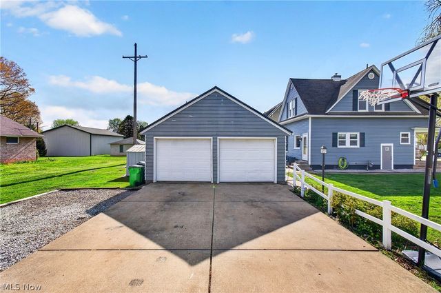 365 Poplar Street NW, Bolivar, OH 44612
