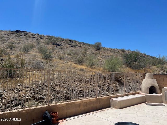 45 W MOUNTAIN SAGE Drive, Phoenix, AZ 85045