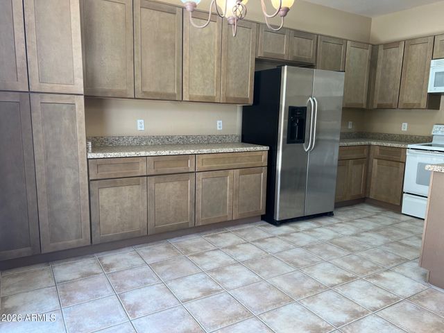 45 W MOUNTAIN SAGE Drive, Phoenix, AZ 85045