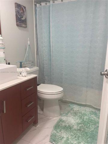 1011 SW 125th Ave 207M, Pembroke Pines, FL 33027