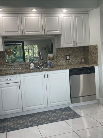1011 SW 125th Ave 207M, Pembroke Pines, FL 33027