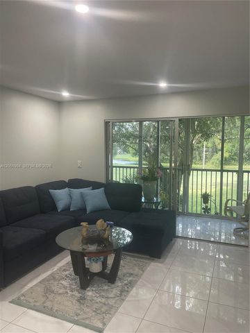 1011 SW 125th Ave 207M, Pembroke Pines, FL 33027