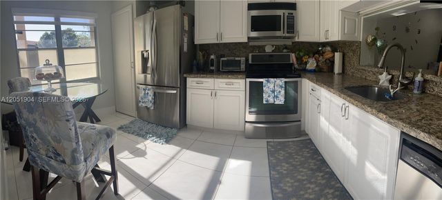 1011 SW 125th Ave 207M, Pembroke Pines, FL 33027