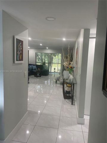 1011 SW 125th Ave 207M, Pembroke Pines, FL 33027