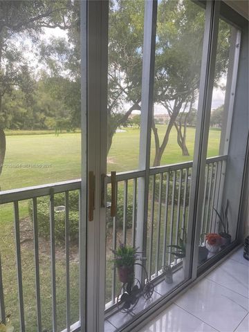 1011 SW 125th Ave 207M, Pembroke Pines, FL 33027