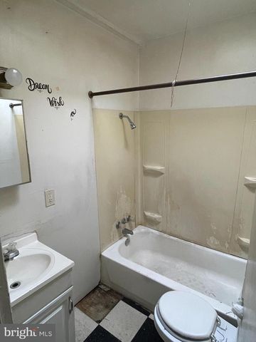 1822 AIKEN ST, Baltimore, MD 21213