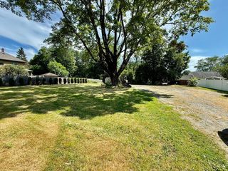 52 Silver Street, Greenfield, MA 01301