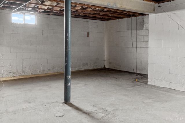 604 Smiley Avenue, Springdale, OH 45246