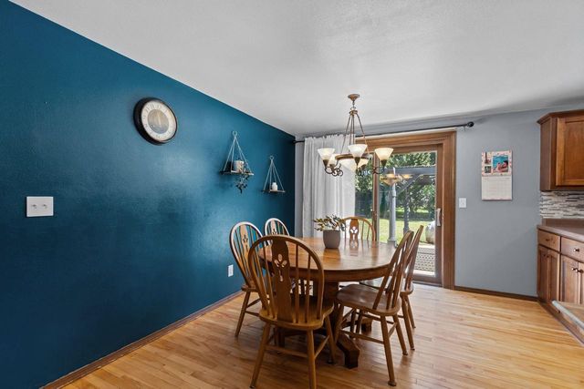 431 ROBERT LANE, Green Bay, WI 54311