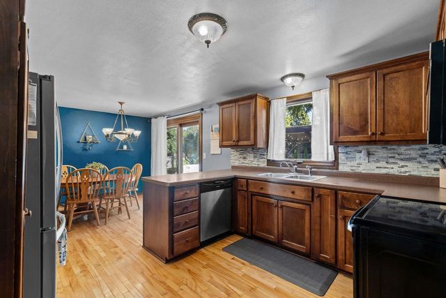 431 ROBERT LANE, Green Bay, WI 54311