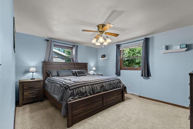 431 ROBERT LANE, Green Bay, WI 54311