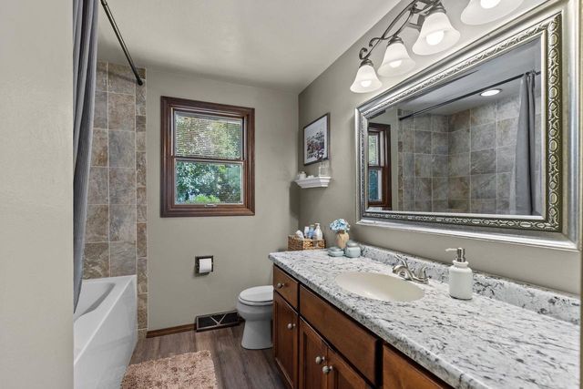 431 ROBERT LANE, Green Bay, WI 54311