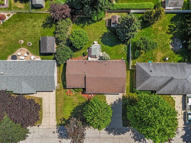431 ROBERT LANE, Green Bay, WI 54311