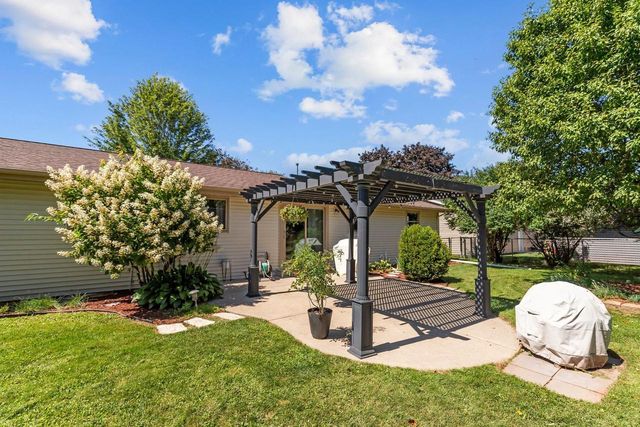 431 ROBERT LANE, Green Bay, WI 54311